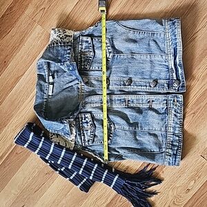 Cato blue jean vest with small scarf.